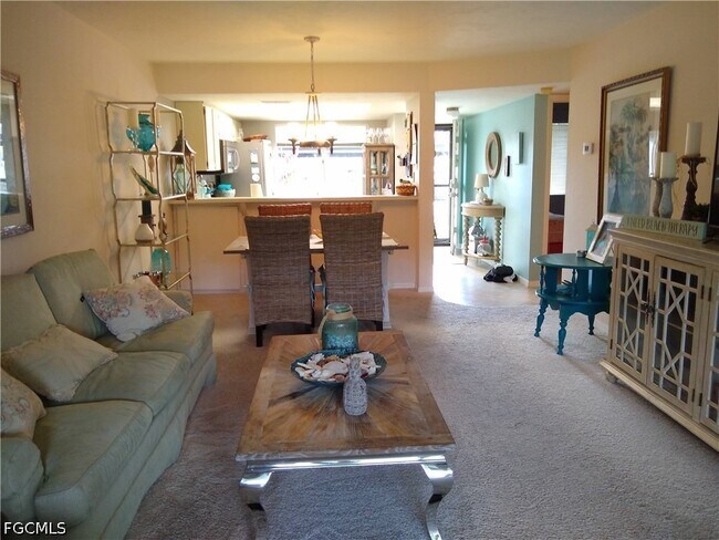 Building Photo - 13076 Cross Creek Ct