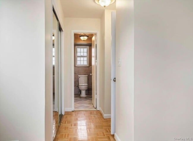 Building Photo - 430 Somerset Dr