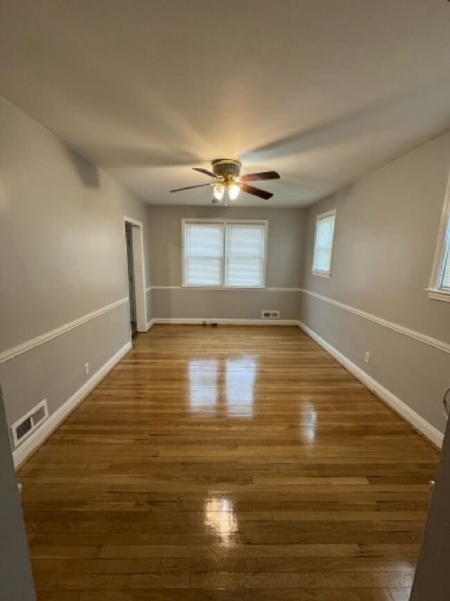 Building Photo - Charming row home in Baltimore City!