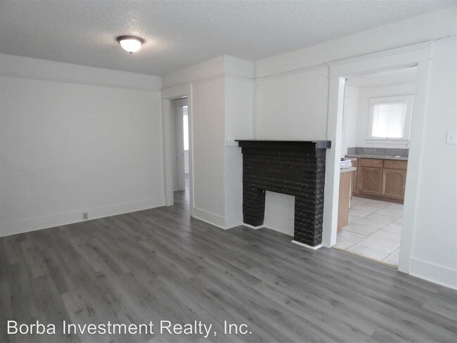 Building Photo - 1638 Gaviota Ave