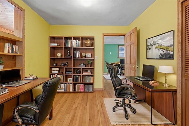 Building Photo - 60 Haines St