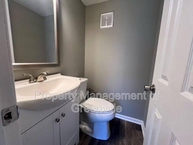 Building Photo - 3706 E North St