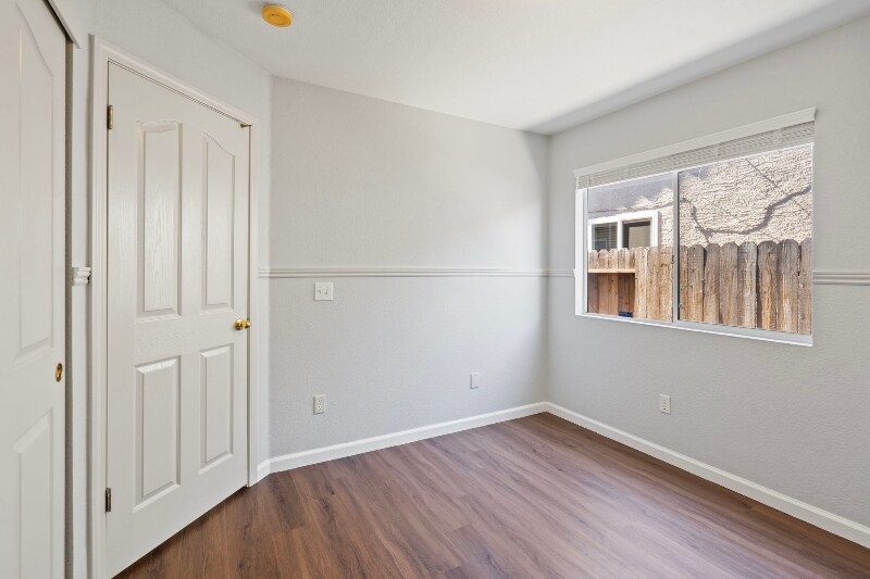 Building Photo - 8277 Lake Willow Way