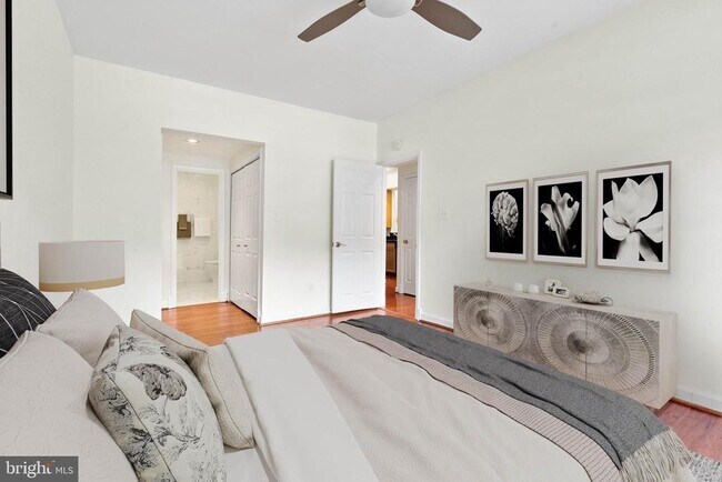 Building Photo - 5909 Barbados Pl