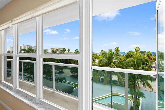 Building Photo - 3900 Galt Ocean Dr