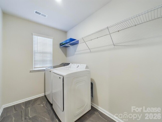 Building Photo - 3040 Whipcord Dr