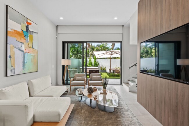 Building Photo - 966 Excellence Cir
