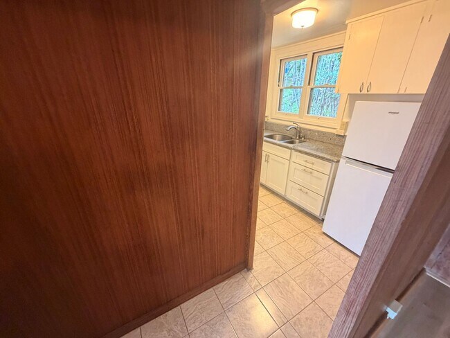 Building Photo - 4257 Sierra Dr