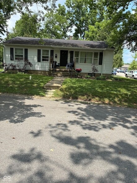 Primary Photo - 210 W Sycamore St