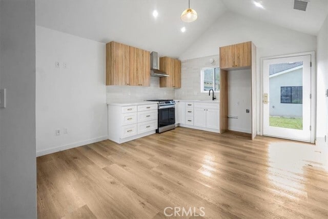 Building Photo - 869 E Howard St