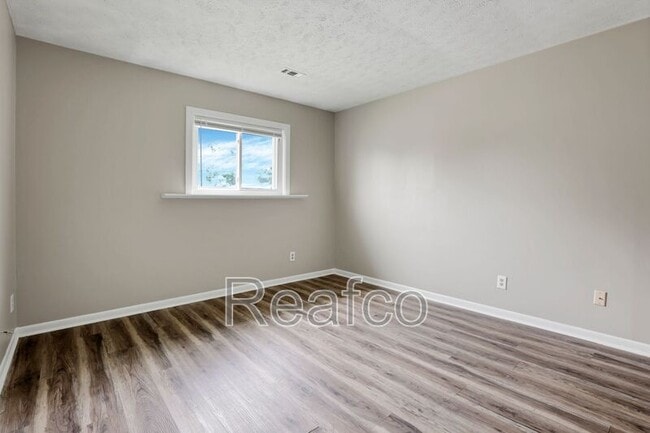 Building Photo - 2850 Baughman Ave