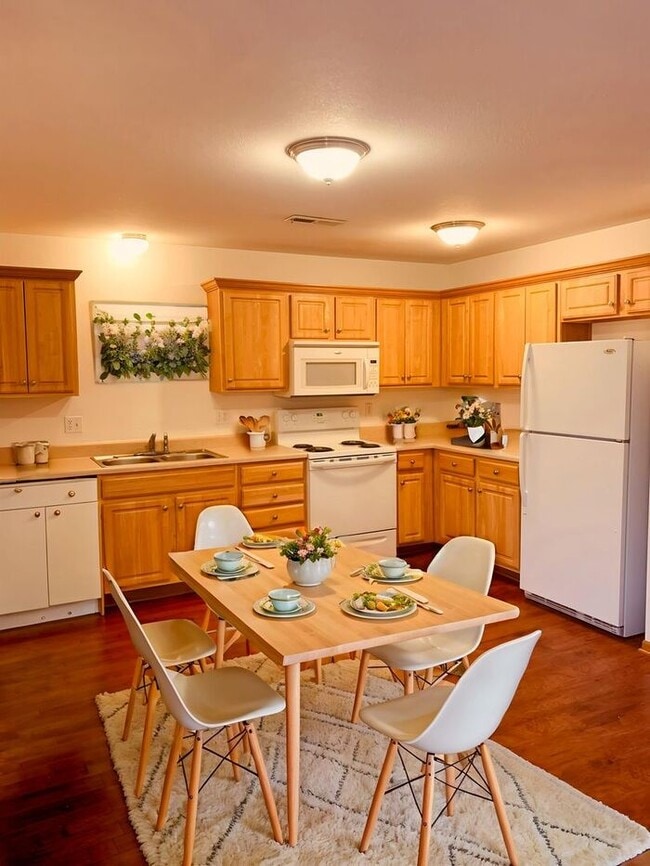 Building Photo - Peaceful Living in Pleasant Hill – Availab...