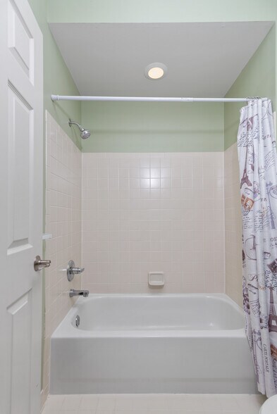 Building Photo - 25820 Maritime Cir N