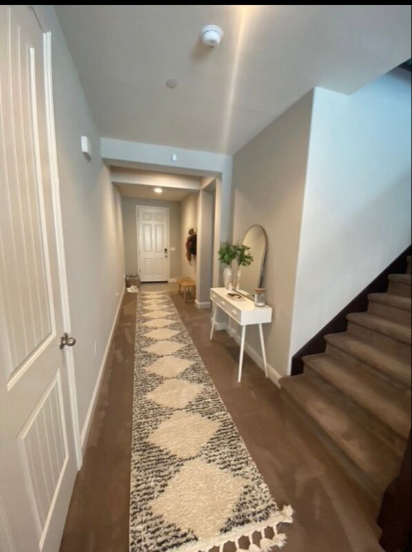 Building Photo - 2877 Rio Seco Dr