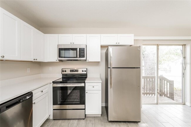 Building Photo - 2427 18th St S