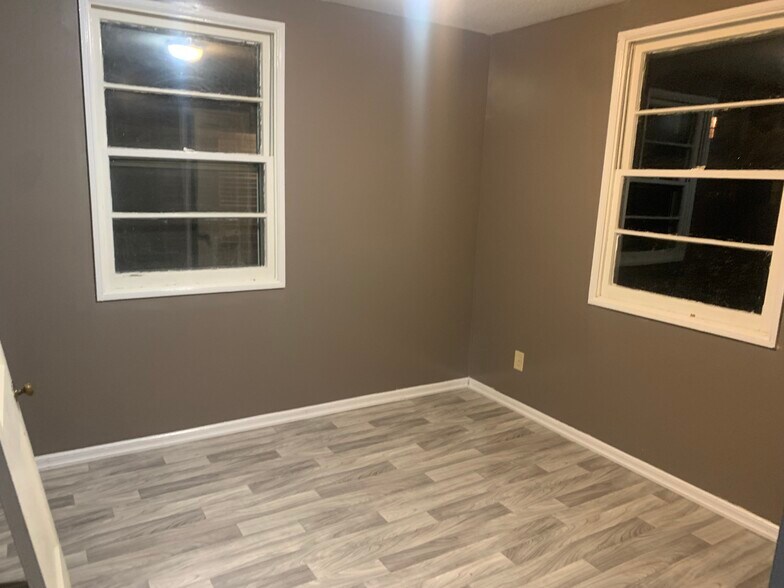 Building Photo - 320 S Beltline Blvd