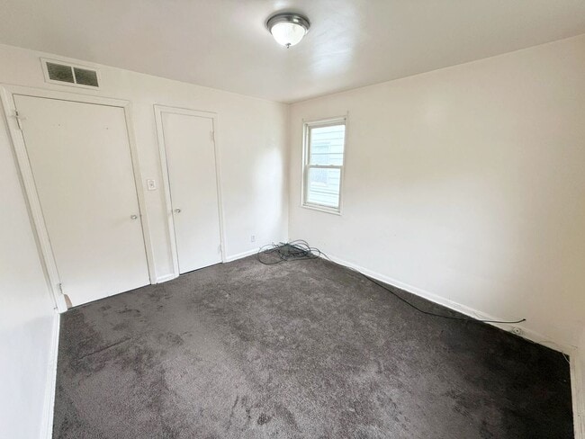 Building Photo - 4212 Wetzel Ave