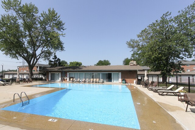 Building Photo - 1810 W Hatherleigh Ct