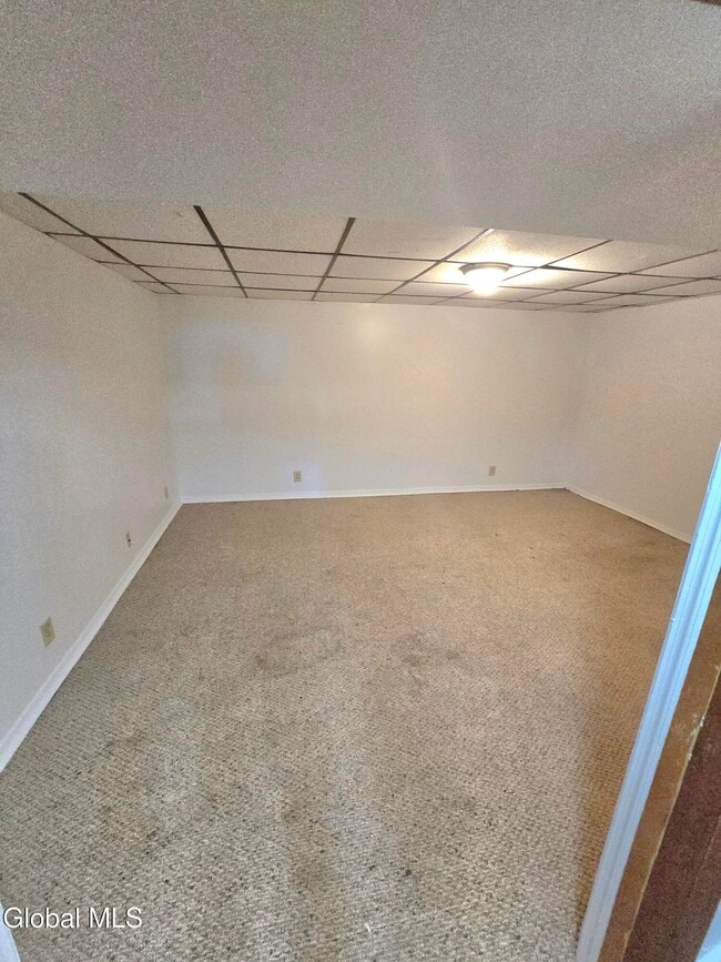 Building Photo - 19 Commodore St