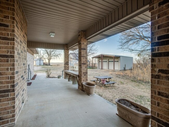 Building Photo - 4774 N Bonnie Brae St