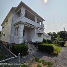 Building Photo - 1440 Thackery St