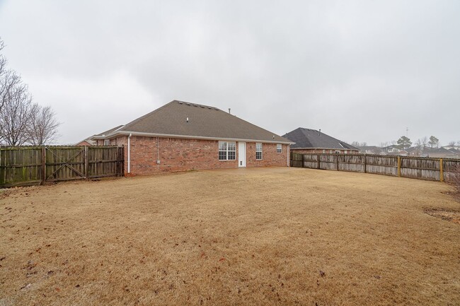 Building Photo - 3-bedroom 2 bath Home in Centerton!! New c...