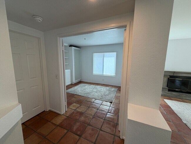 Building Photo - Beautiful 3 bed/3 bath In San Clemente