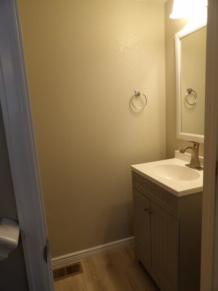 Building Photo - 11497 White Lotus Ln