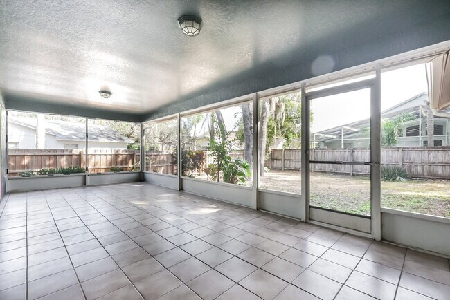 Building Photo - 4551 Oak River Cir