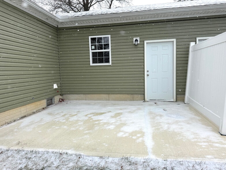 Building Photo - 79 Old State Rd S