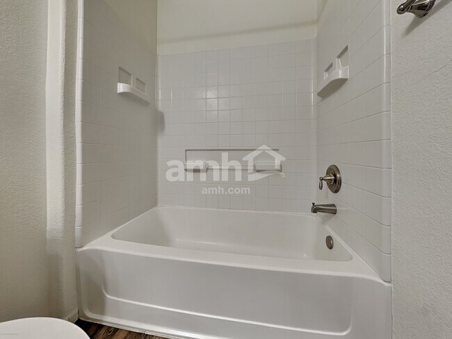 Building Photo - 7856 S Splinter Way