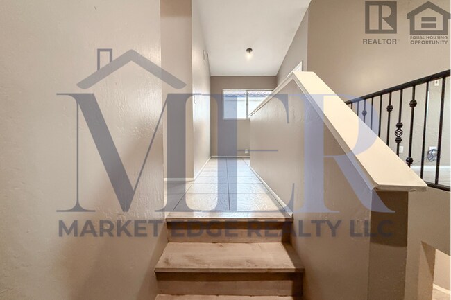 Building Photo - 3Bed/3Bath Home at Cave Creek/Greenway Rd!...