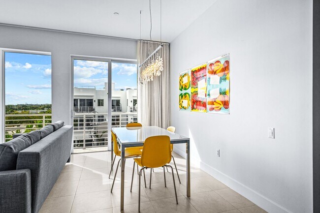 Building Photo - Monthly rental for Season , ( min 4 months)