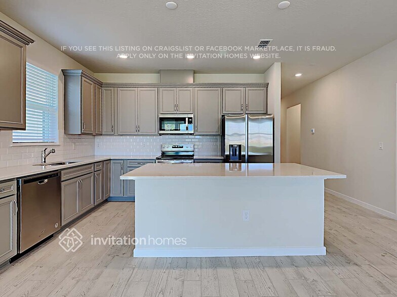 Building Photo - 5069 Sparkling Water Wy