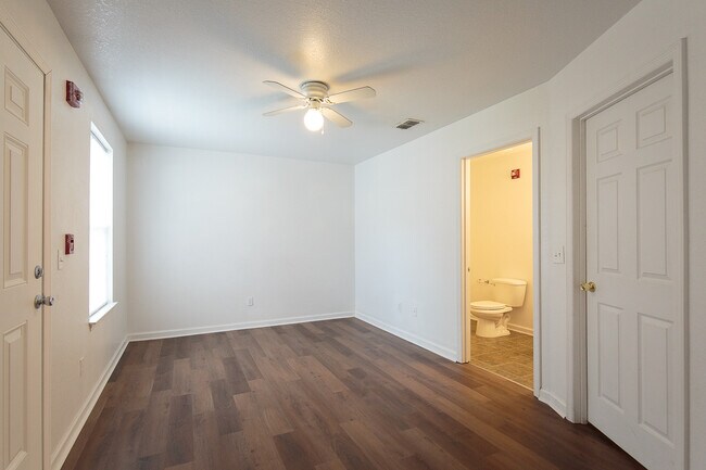 bedroom 2 - 726 W Georgia St