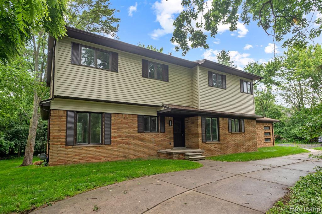 Building Photo - 4866 Walnut Lake Rd