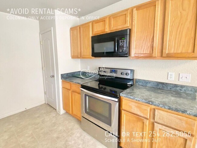 Building Photo - 709 Jorgette Dr