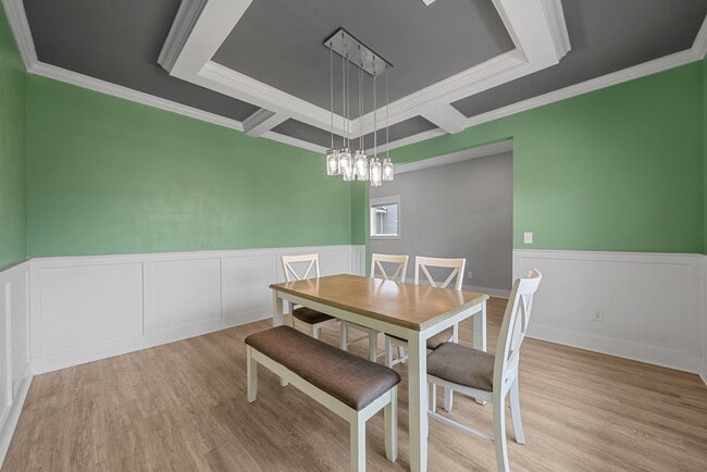 Building Photo - 1511 Kingbird Dr