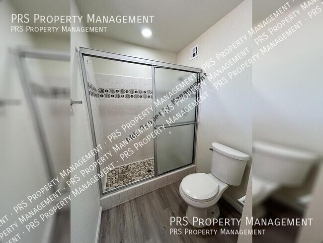 Building Photo - 711 N Oracle-