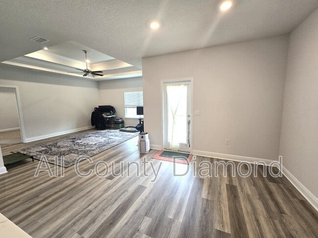 Building Photo - 4861 Sweetspire Dr
