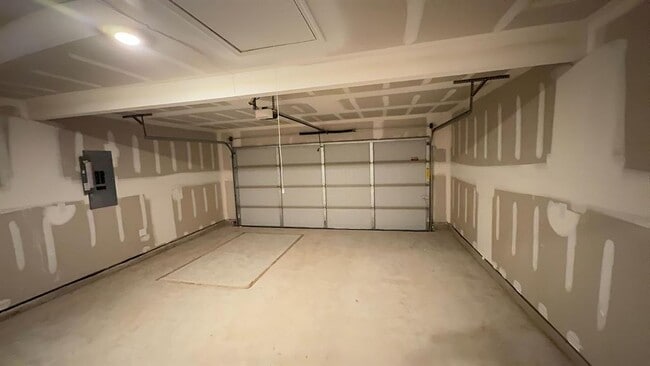 Building Photo - 9708 Laredo Ln