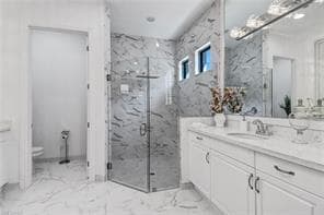 Building Photo - 9264 Glenforest Dr