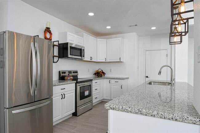 Building Photo - 86 Artesian Way