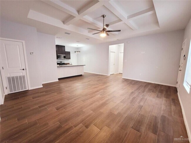 Building Photo - 18 Fuerte Ave