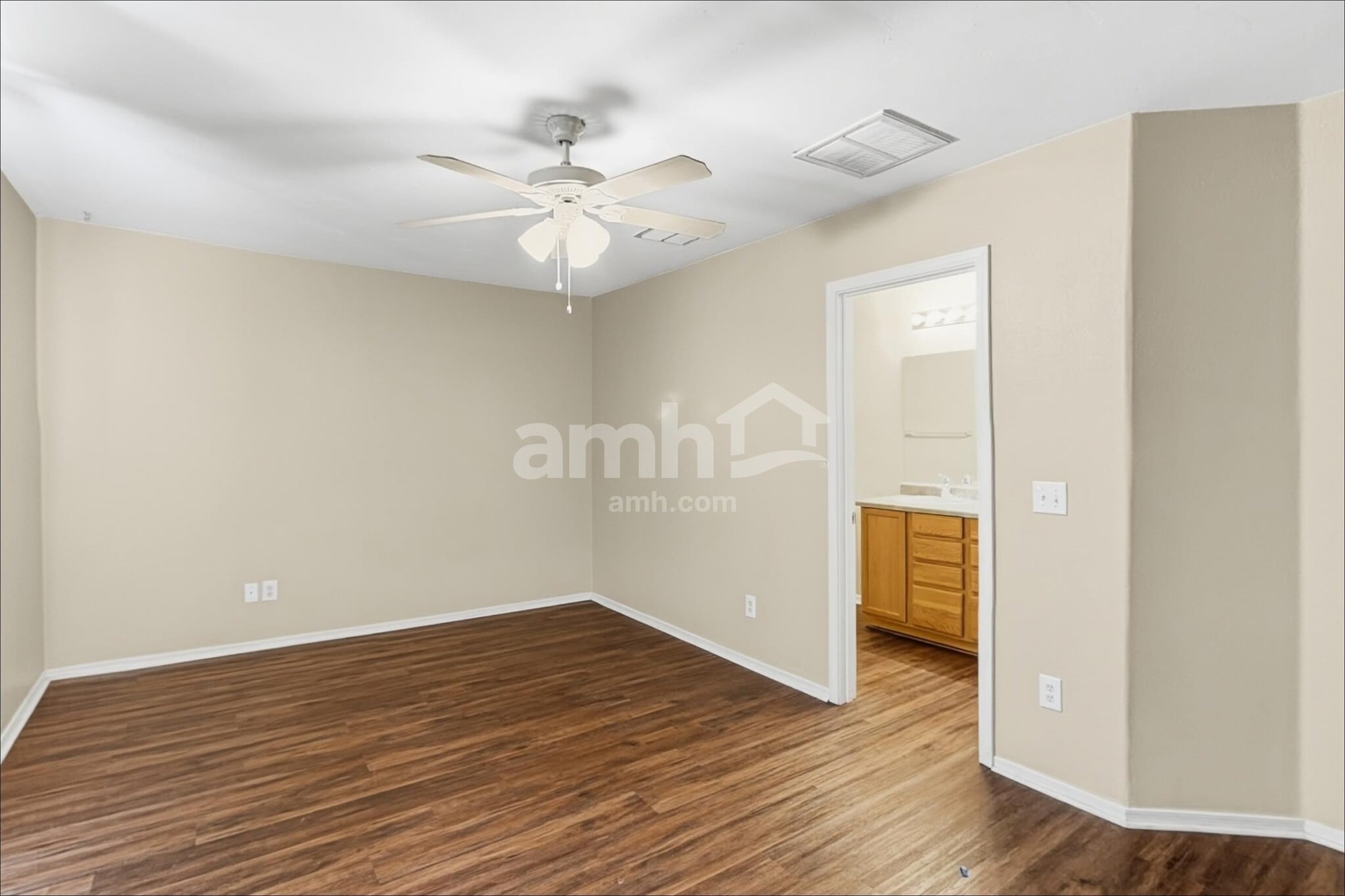 Building Photo - 6286 S Sun View Way