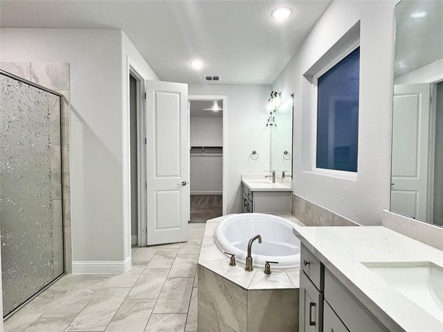 Building Photo - 2124 Esher Dr