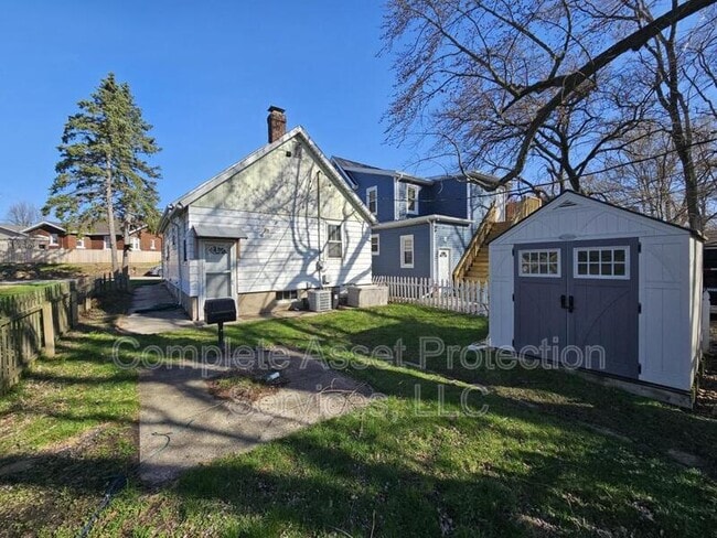 Building Photo - 130 Phillips Ave