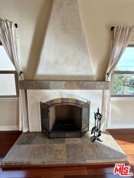 Building Photo - 1227 Ridgeley Dr