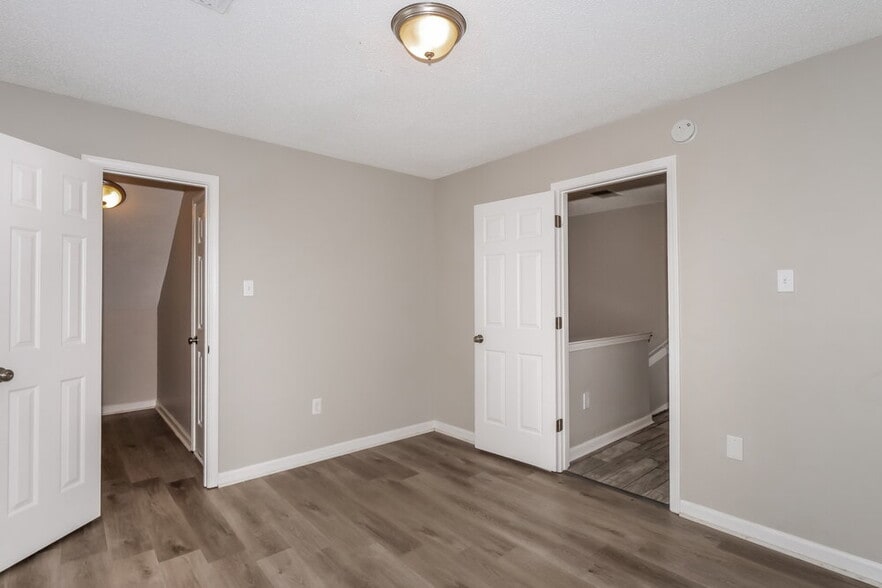 Building Photo - 12923 Fox Ridge Ln