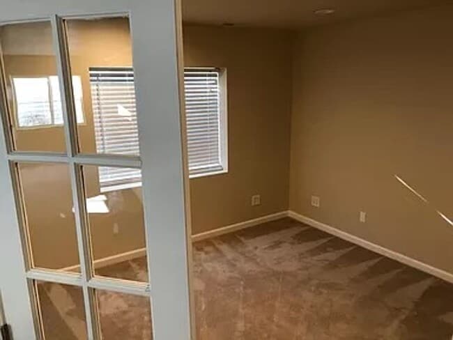 Building Photo - 1319 Lily Lake Dr